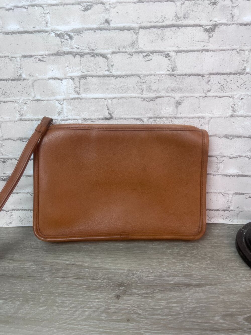 Coach Vintage Zip Top Clutch Travel Collection Leather British Tan  9972